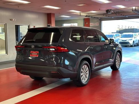 Certified 2024 Toyota Grand Highlander AWD image 4