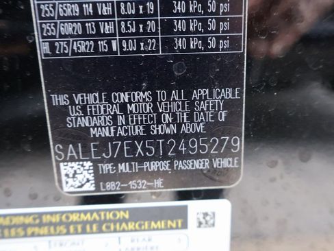 New 2026 Land Rover Defender 110 S image 40