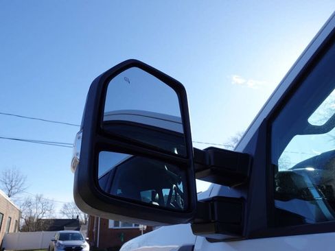 Used 2023 Ford F250 XLT AWD/4WD image 11