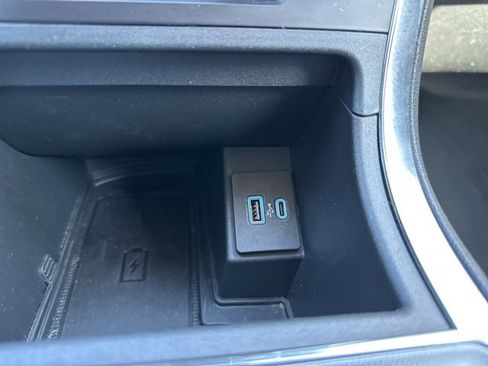 Used 2022 Ford Edge Titanium image 22