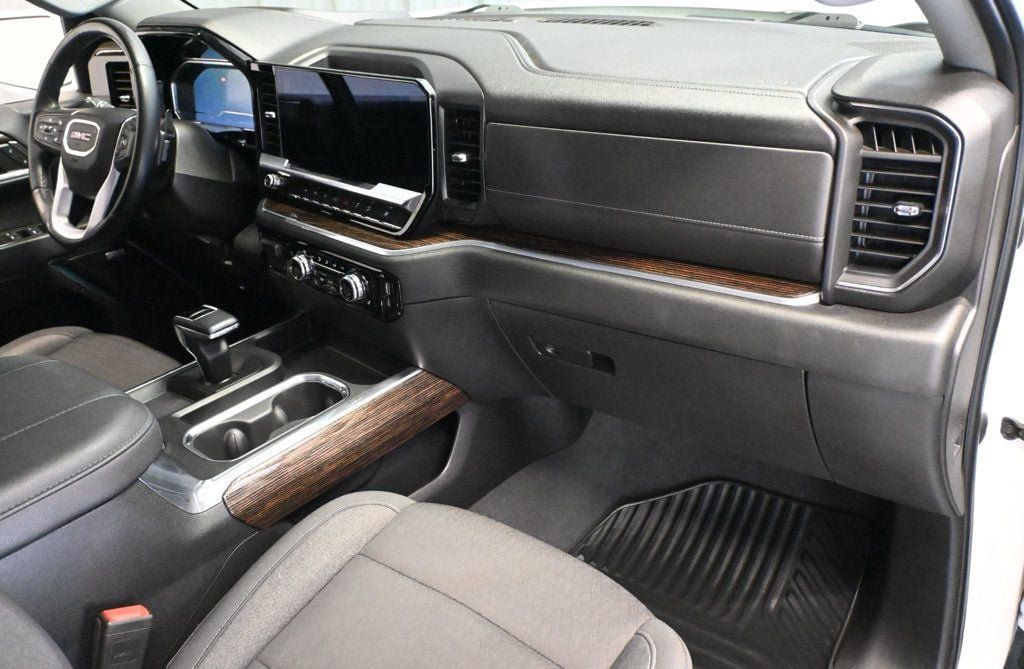 Used 2023 GMC Sierra 1500 Elevation w/ Preferred Package AWD/4WD image 11