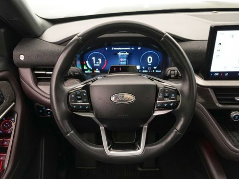 Certified 2025 Ford Explorer Platinum AWD/4WD image 14