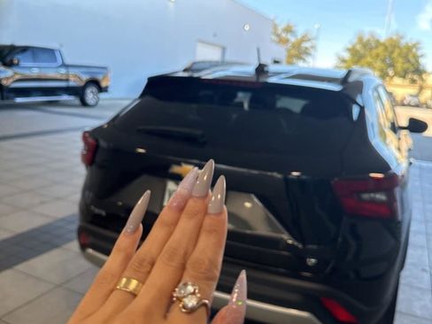 Used 2024 Chevrolet Trax LT w/ Driver Confidence Package image 3