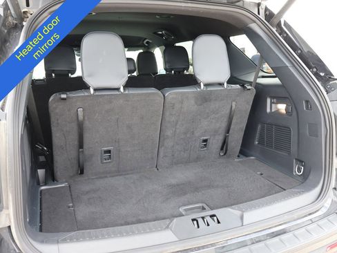 Used 2025 Ford Explorer ST-Line w/ ST-Line Street Pack AWD/4WD image 16