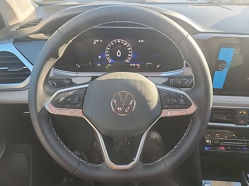 New 2026 Volkswagen Taos SE AWD/4WD image 12