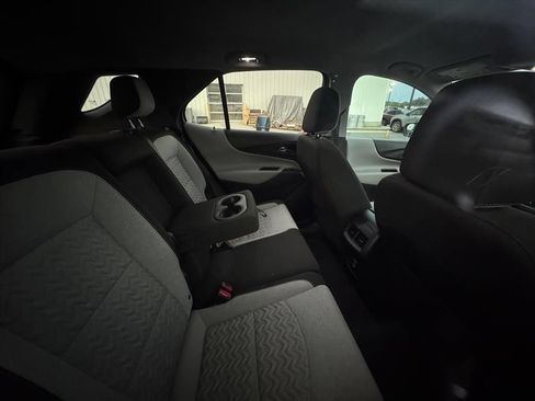 Used 2024 Chevrolet Equinox LS w/ LS Convenience Package FWD image 4