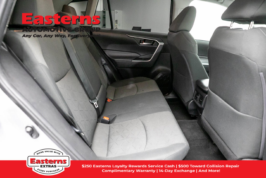 Used 2021 Toyota RAV4 XLE w/ XLE Grade Weather Package AWD/4WD image 25