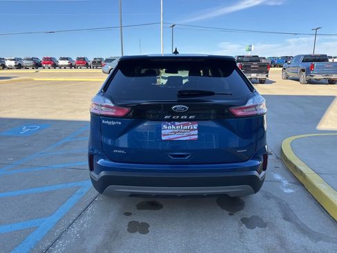 Certified 2024 Ford Edge SEL image 4