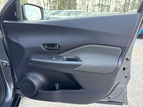 Used 2020 Nissan Kicks S image 23