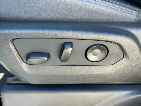 Used 2026 Chevrolet Silverado 3500 High Country w/ Technology Package image 19