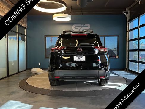 Used 2025 Nissan Rogue SV AWD/4WD image 4