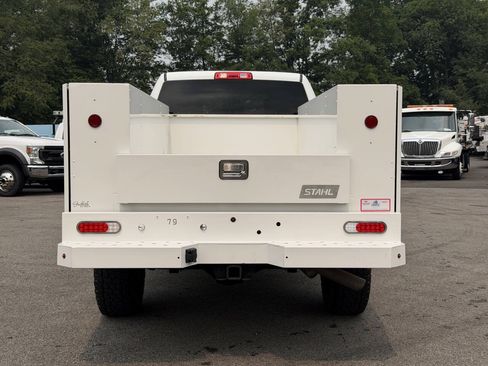 Used 2023 RAM 2500 Tradesman w/ Chrome Appearance Group AWD/4WD image 4