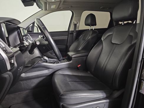 Used 2021 Kia Sorento S w/ Panoramic Sunroof Package FWD image 14