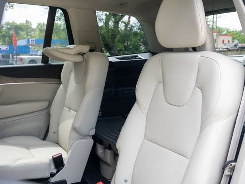 Used 2025 Volvo XC90 T8 Plus w/ Protection Package Premier AWD/4WD image 44