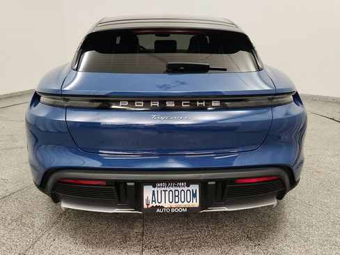 Used 2022 Porsche Taycan 4 Cross Turismo AWD/4WD image 18