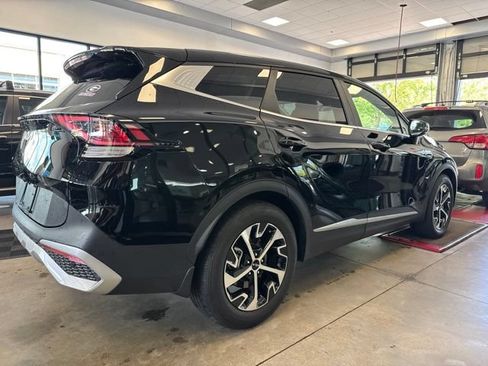 Used 2024 Kia Sportage EX FWD image 6