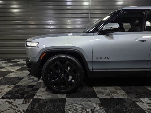 Used 2025 Rivian R1T Adventure image 42