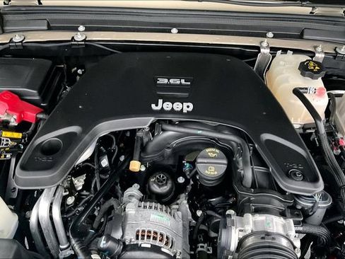 Used 2020 Jeep Gladiator Sport w/ Quick Order Package 24S AWD/4WD image 31