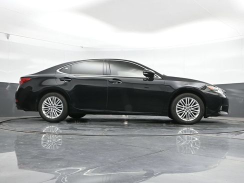 Used 2013 Lexus ES 350 w/ Luxury Pkg FWD image 38