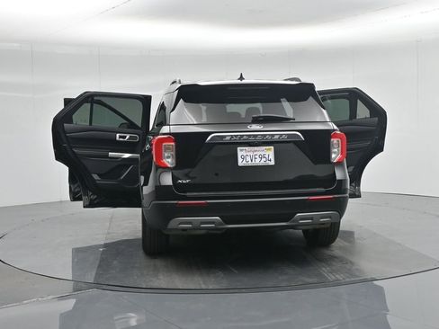 Certified 2022 Ford Explorer XLT w/ Equipment Group 202A image 57