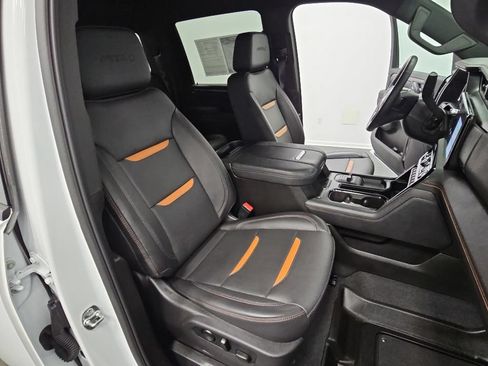 Used 2025 GMC Sierra 2500 AT4 AWD/4WD image 40