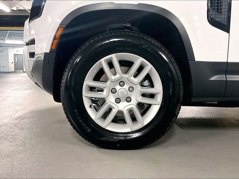 Certified 2023 Land Rover Defender 110 S AWD/4WD image 8