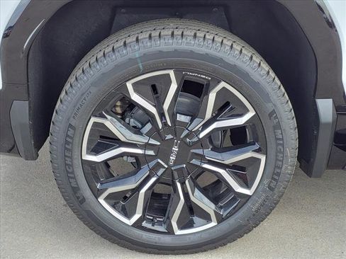 New 2025 GMC Sierra EV Denali image 26