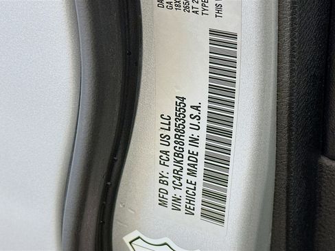 Used 2024 Jeep Grand Cherokee L Limited w/ Luxury Tech Group II AWD/4WD image 12