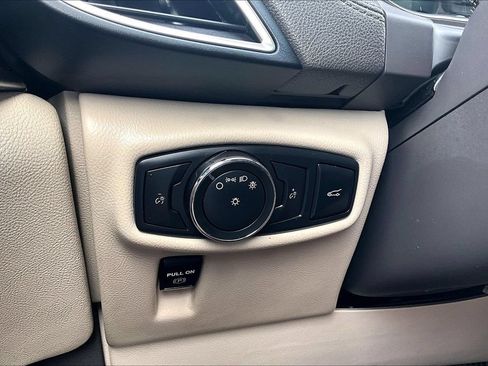 Used 2016 Lincoln MKX Select w/ Select Plus Package AWD/4WD image 27