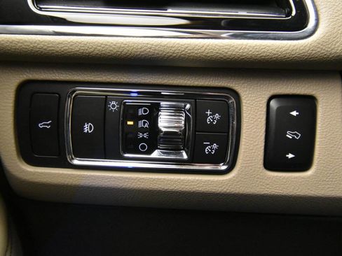 Used 2022 Lincoln Navigator Reserve image 34