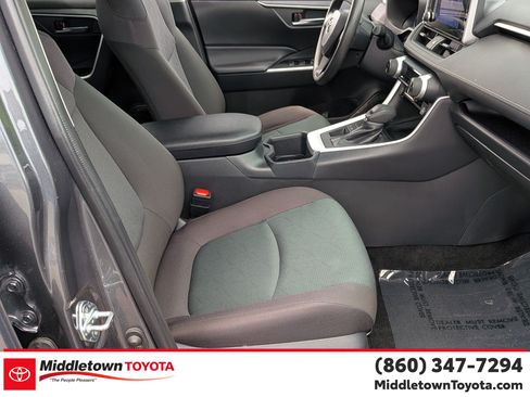 Certified 2025 Toyota RAV4 XLE AWD/4WD image 33