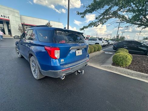 Used 2021 Ford Explorer XLT w/ Equipment Group 202A AWD/4WD image 7