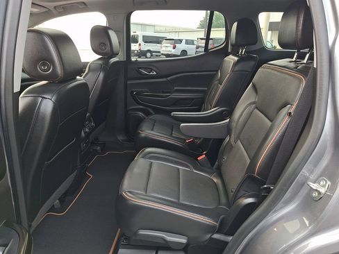 Used 2022 GMC Acadia AT4 w/ Technology Package AWD/4WD image 11