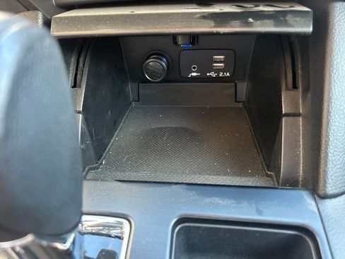 Used 2019 Subaru Outback 2.5i Premium AWD/4WD image 21