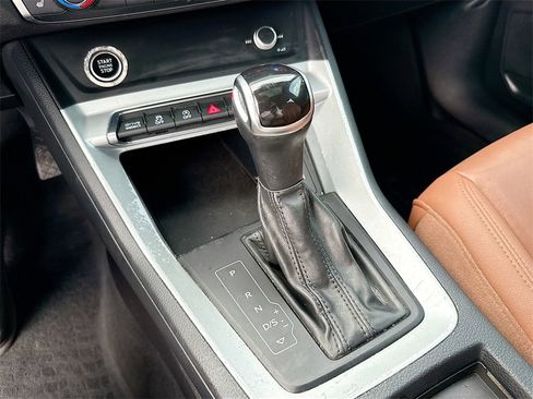 Used 2021 Audi Q3 2.0T Premium image 18