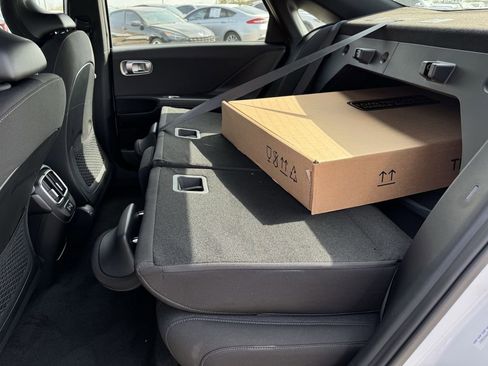 New 2025 Hyundai Ioniq 6 SE image 21