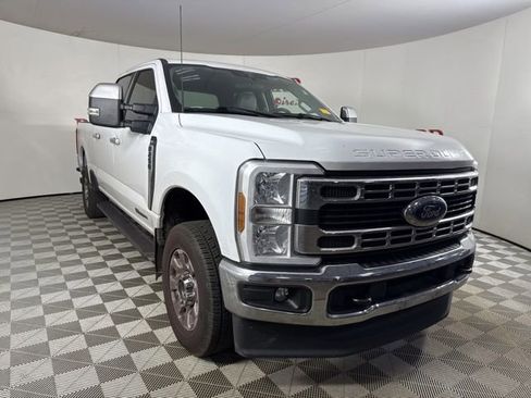Used 2024 Ford F250 XLT image 1