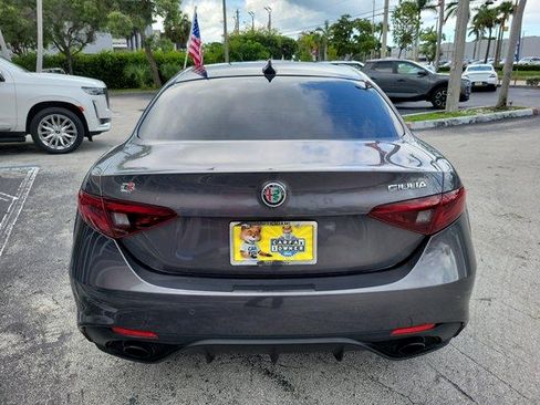 Used 2022 Alfa Romeo Giulia Veloce RWD image 6