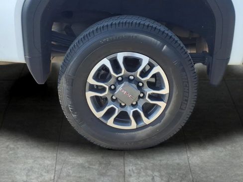 Used 2025 GMC Sierra 2500 SLE w/ SLE Value Package; AWD/4WD image 21