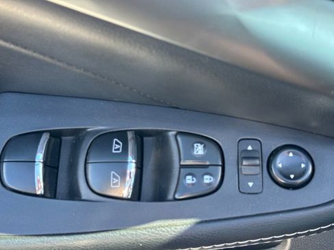 Used 2023 Nissan Maxima SL FWD image 17