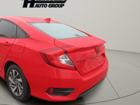 Used 2017 Honda Civic EX image 3