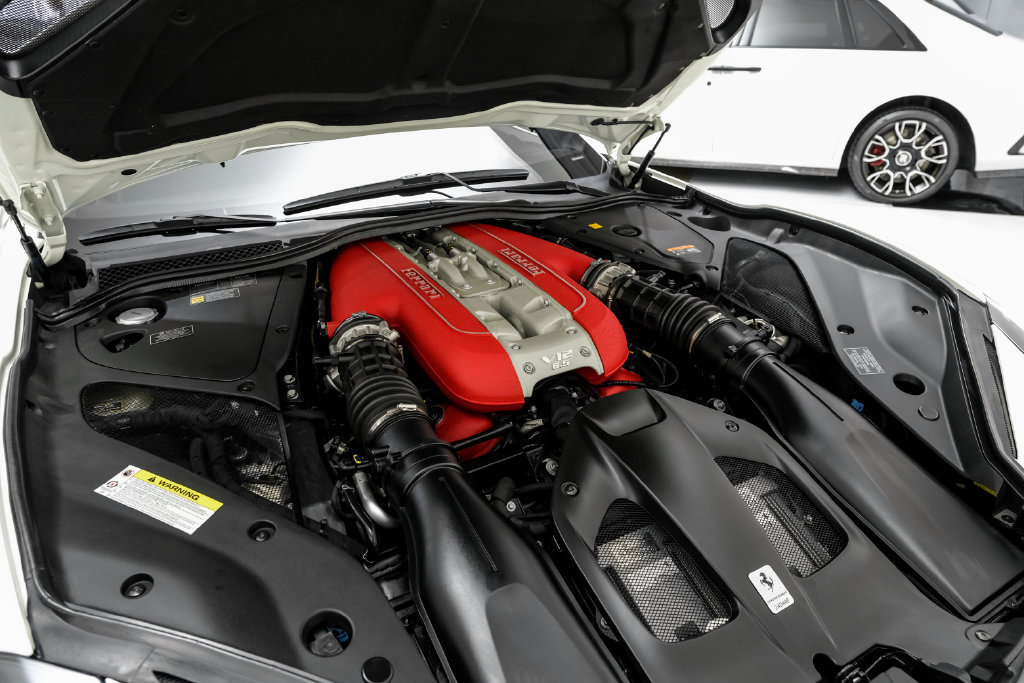Used 2019 Ferrari 812 Superfast RWD image 58