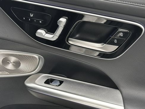 Certified 2025 Mercedes-Benz GLC 300 4MATIC image 17