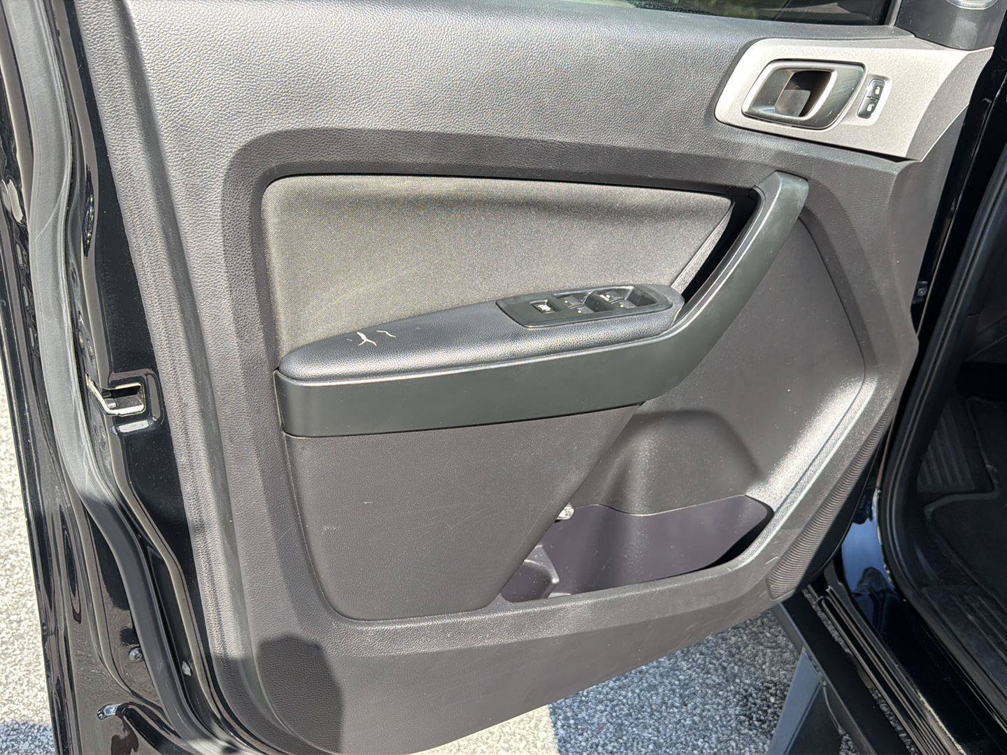 Used 2019 Ford Ranger XLT w/ Equipment Group 302A Luxury AWD/4WD image 17