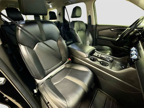 Used 2025 Honda Pilot EX-L image 28
