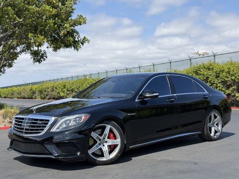 Used 2015 Mercedes-Benz S 63 AMG 4MATIC Sedan image 4