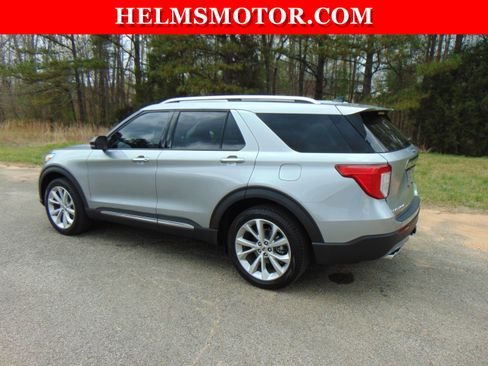 Used 2023 Ford Explorer Platinum w/ Technology Package image 6