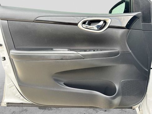 Used 2019 Nissan Sentra SV FWD image 29