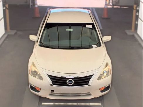 Used 2015 Nissan Altima 2.5 S w/ Power Driver Seat Package FWD image 3