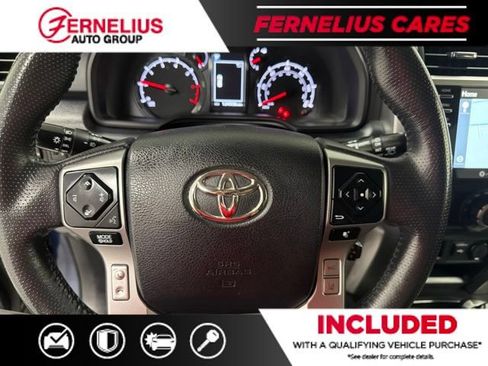 Used 2021 Toyota 4Runner SR5 AWD/4WD image 40